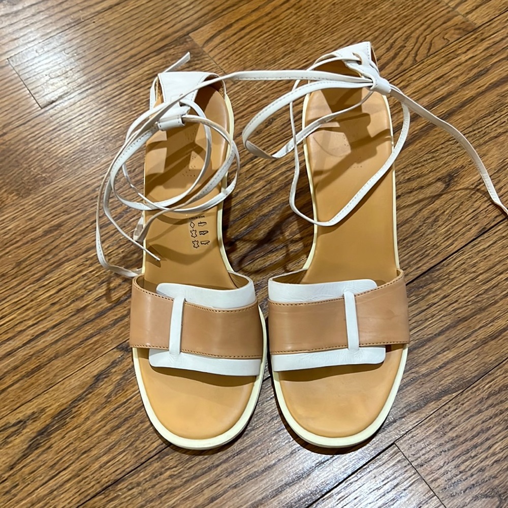 Like New Hogan Italian designer Cork Platform Sandals rubber bottom size 9